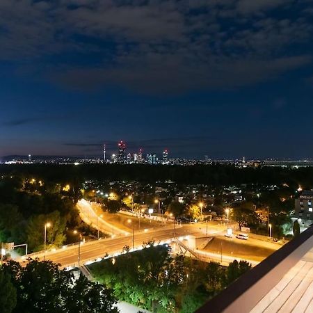 Hoch Hinaus, Neu Und Stilvoll Mit Pool Am Dach Lejlighed Wien Eksteriør billede