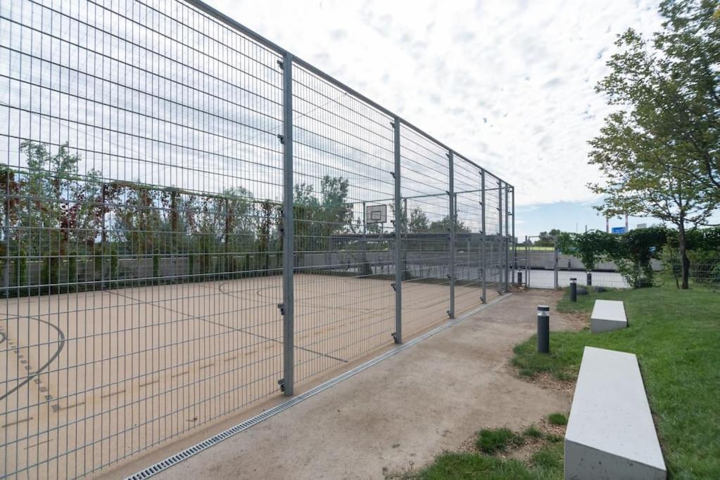 Hoch Hinaus, Neu Und Stilvoll Mit Pool Am Dach Lejlighed Wien Eksteriør billede